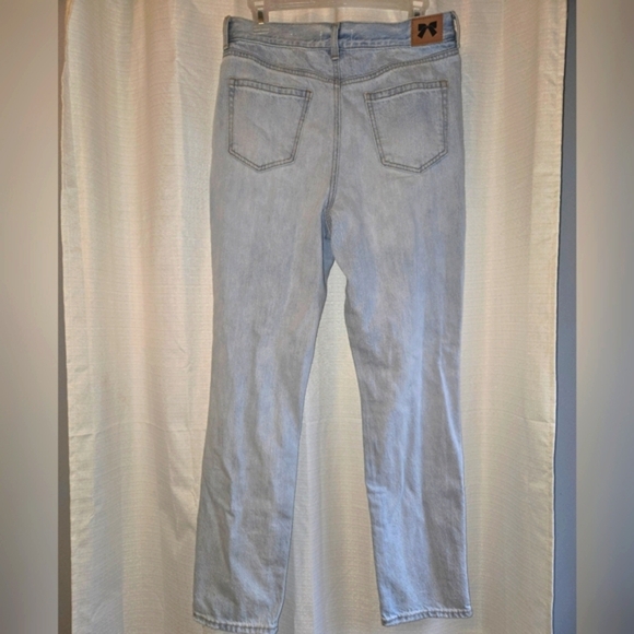 Ashley Mason Light Blue Distressed Boyfriend Jeans, Size 9. - Picture 3 of 7